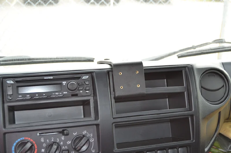 Hino 155/195 Extra-Strength Dash Mount