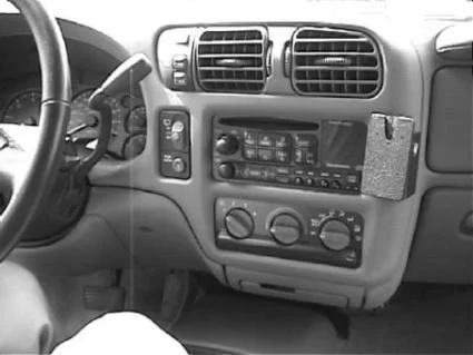 Angled Dash Mount for Chevy Blazer S10, Pickup S10, GMC Envoy, Jimmy, Sonoma, Oldsmobile Bravada