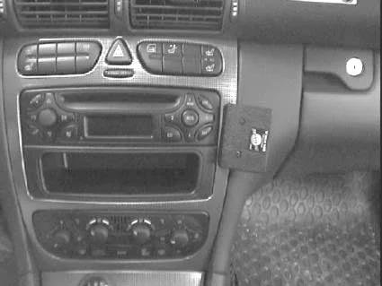 Angled Dash Mount for Mercedes Benz C-Class