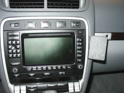 Angled Dash Mount for Porsche Cayenne