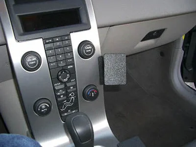 Angled Dash Mount for Volvo C30, C70, S40, V50