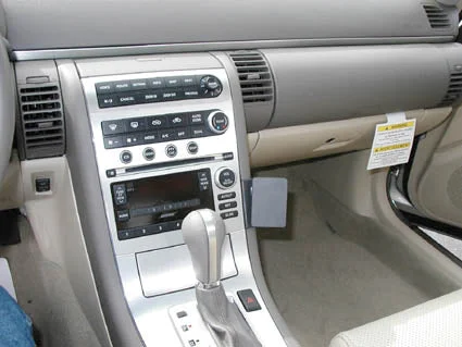 Angled Dash Mount for Infiniti G35