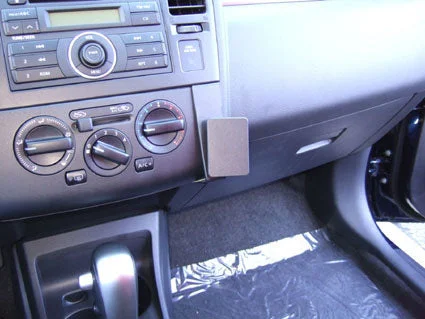 Angled Dash Mount for Nissan Versa Hatchback/Versa Sedan