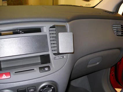 Angled Dash Mount for Kia Rio