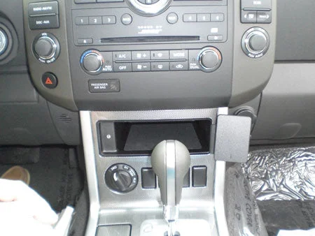 Angled Dash Mount for Nissan Pathfinder