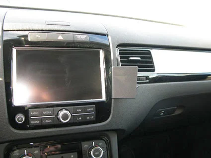 Angled Dash Mount for VW Touareg